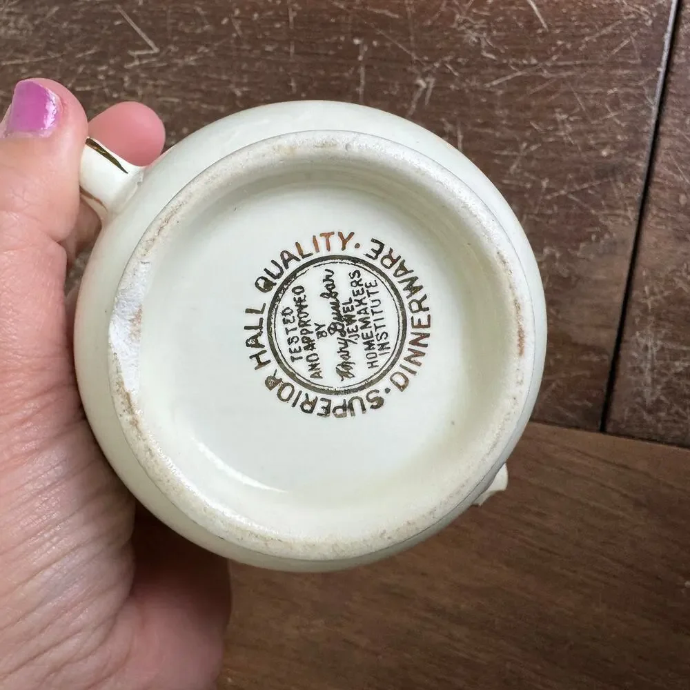 Hall's Superior Kitchenware Mary Dunbar Autumn‎ Leaf Jewel Tea Creamer
